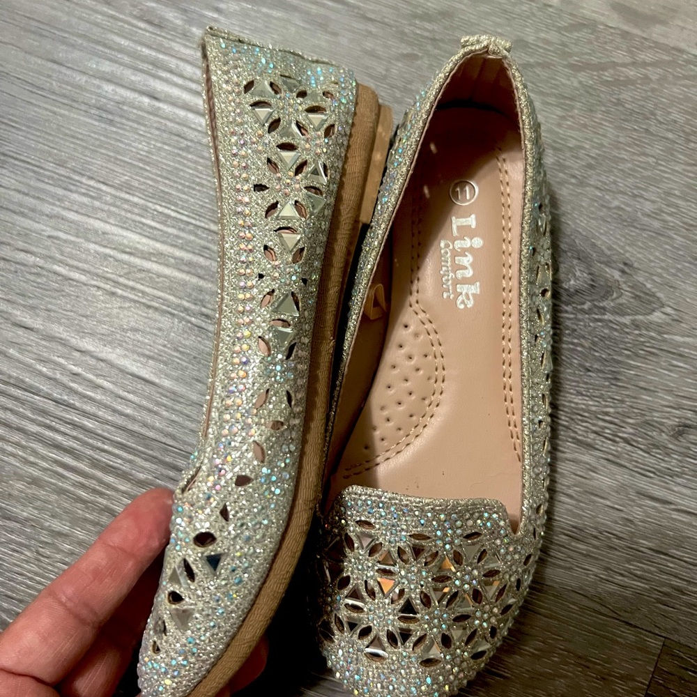 Sparkly silver girls dress shoes - Picture 4 of 4
